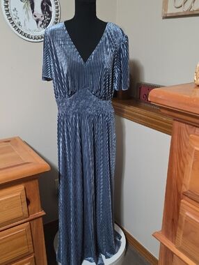 Simplee Apparel Blue Pleated Velvet V-Neck Maxi Dress